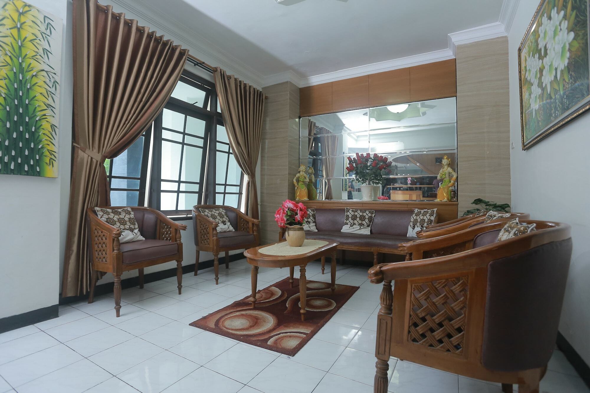 Hotel Kristina Malioboro Yogyakarta Exterior foto